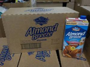 Case of 12 Almond Breeze Unsweetene...