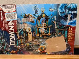 lot 5 image: LEGO NINJAGO Temple of The Endless Sea 71755 Building Kit