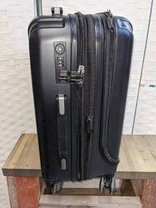 lot 27 image: Delsey Paris Helium Titanium Carry-on Spinner Expandable Suitcase