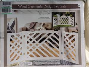 lot 46 image: Adjustable Wood Geometric Design Pet Gate