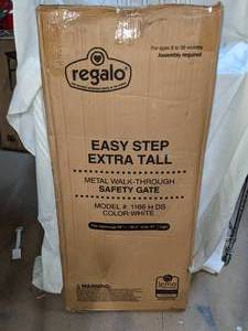 lot 48 image: Regalo Easy Step Extra Tall Metal Walk-Through Safety Gate