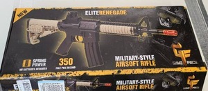 lot 20 image: Game Face EliteRenegade Military-Style Airsoft Rifle