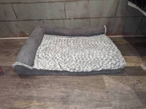 Furhaven Faux Fur & Suede Deluxe Chaise. Large