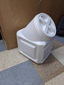 Gamma2 Vittles Vault 25 Pound Airtight Pet Food Storage Container