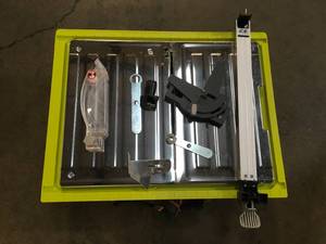 Ryobi 7 in. 4.8 Amp Tabletop Tile Saw no blade in like new condition