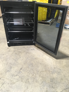 Magic Chef Beverage Wine and Can Beverage Cooler, Stainless Steel open box customer return see pictures
