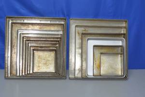 lot 25 image: 2 sets of stacking square pans