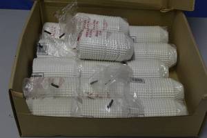 lot 59 image: Large amount of cupcake baking cups roughly 17 sleeves with 500 in each sleeve