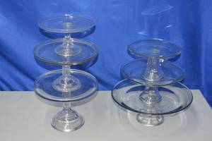 lot 65 image: 2 tiered displays one on right has a hairline crack in bottom layer