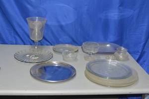 lot 76 image: Miscellaneous platters
