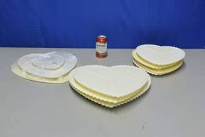 lot 9 image: heart cake platters