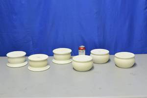 lot 118 image: 6 ceramic stands