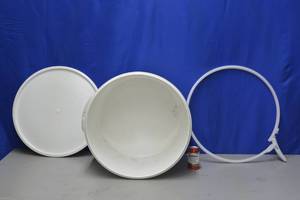 lot 22A image: Large plastic circle tote with lockable lid