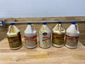 lot 70 image: Muriatic Acid- Lot of 5 (1 gallon each)