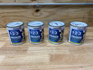 lot 74 image: ZINSSER Lot of 4-  Bulls Eye 1-2-3 1 qt. White Water-Based InteriorExterior Primer and Sealer (1 quart ea.)