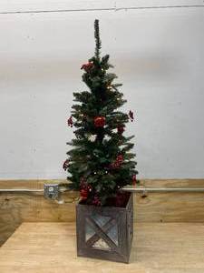 lot 80 image: ChristmasHoliday Tree