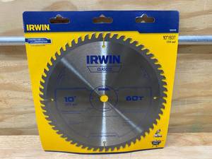 lot 46 image: IRWIN Classic 10-in 60-Tooth Carbide MiterTable Saw Blade