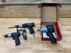 lot 114 image: HUSKY Lot of 4 Tools
