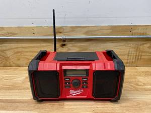 lot 103 image: MILWAUKEE M18 18-Volt Lithium-Ion Cordless Jobsite Radio