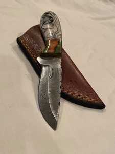 Custom Damascus Steel Knife