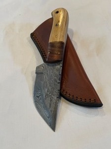 Custom Damascus Steel Knife