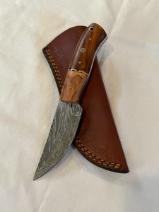 Custom Damascus Steel Knife