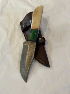 Custom Damascus Steel Knife