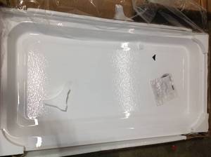 Swiss Madisson Voltaire 32 in. x 60 in. Acrylic, Single-Threshold, Left-Hand Drain, Shower Base in White customer return see pictures