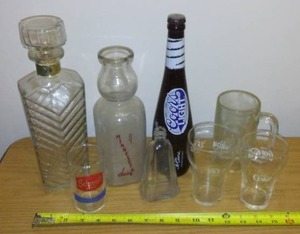 lot 166 image: Miscellaneous Collectible Glasses