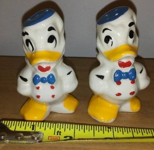lot 192 image: Disney Donald DuckSalt and Pepper Shakers- Great.