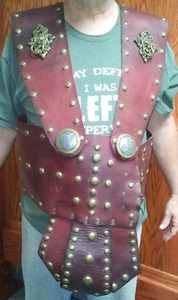 lot 278 image: Heavy leather medieval battle gear. Very unique