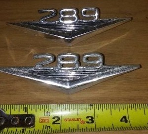 lot 927 image: 2 Ford Mustang 289 Badges Emblems.