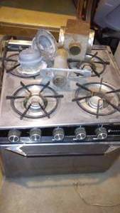 lot 942 image: R. V. Gas Stove