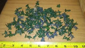 lot 972 image: AirFix HO and OO scale figurines. WWII Germans.