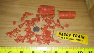 lot 976 image: AirFix HO and OO scale figurines. Wagon train