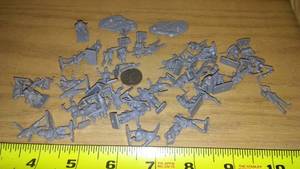 lot 978 image: AirFix HO and OO scale figurines. Russian