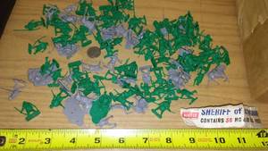 lot 982 image: AirFix HO and OO scale figurines. Sheriff of Nottingham