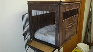 lot 1005 image: Designer Dog  Cat Kennel - Fabulous.