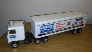 lot 1019 image: Champion Auto Scales Semi, Tractor, Trailer. Excellent