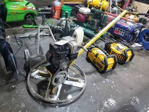 lot 13 image: Brock White Concrete Power Trowel