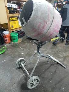 lot 14 image: Husky Cement Mixer