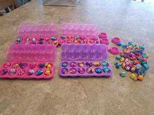 lot 111 image: Lot of Hatch-I-mals