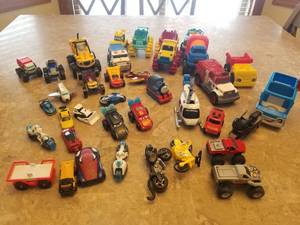 lot 118 image: Lot of Toys