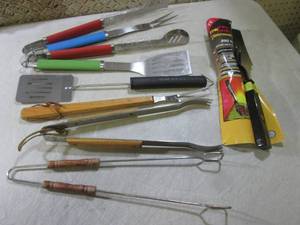 (EC1) Assorted Grilling Tools...