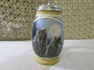 (FS) Vintage Wolves Collector Stein...