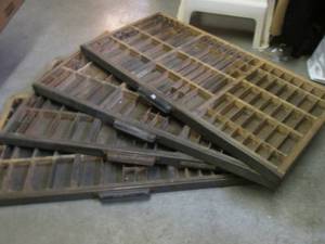 (D-4) 4 Vintage Wood Drawers with D...