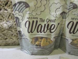 (B-3) The Great Wave Dog Treats Fis...
