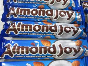 (B-1) 18 Almond Joy Candy Bars Past...