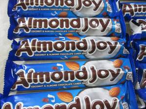 (B-1) 18 Almond Joy Candy Bars Past...