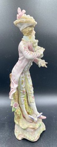 lot 127 image: Pretty Porcelain Figurine